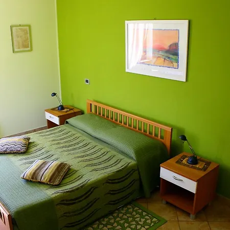 Farm stay Il Girasole Castiglione Falletto
